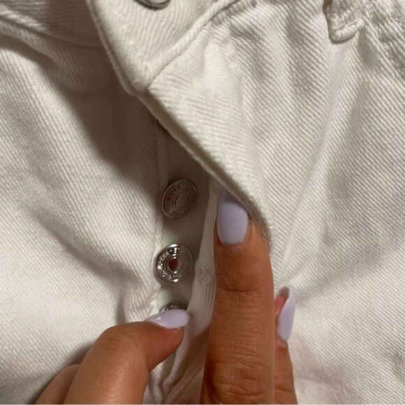 Free People Maggie Mid Rise Straight Optic White Distressed Jeans- Size 24 - Picture 5 of 10